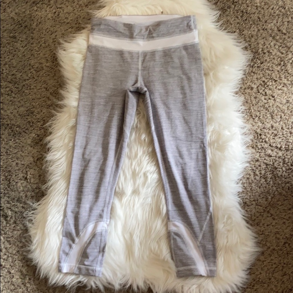 Lululemon cropped leggings size 6